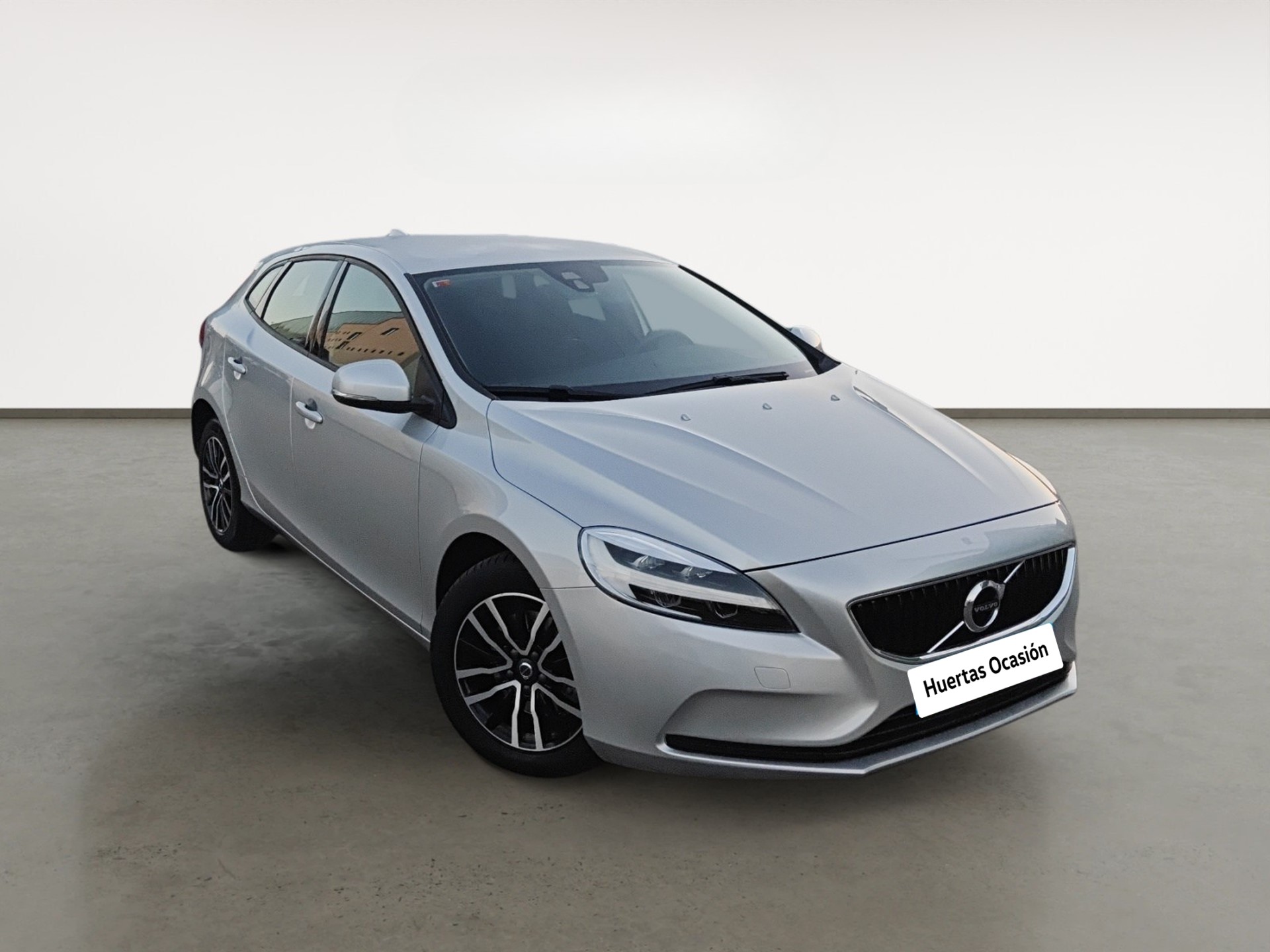 VOLVO V40 BERLINA CON PORTON 2.0 T2 MOMENTUM 122 5P